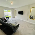 Villa Gems In *